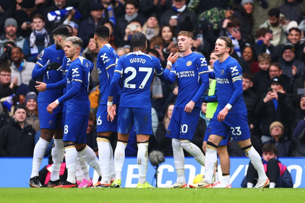 懂球妹采访：她是切尔西球迷，最喜欢阿扎尔和坎特